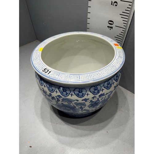 531 - Blue + White Chinese planter