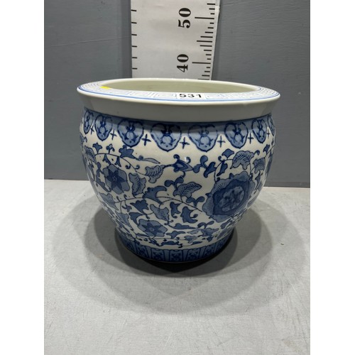 531 - Blue + White Chinese planter