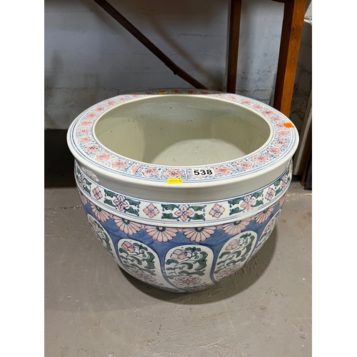 538 - Large oriental Chinese porcelain planter