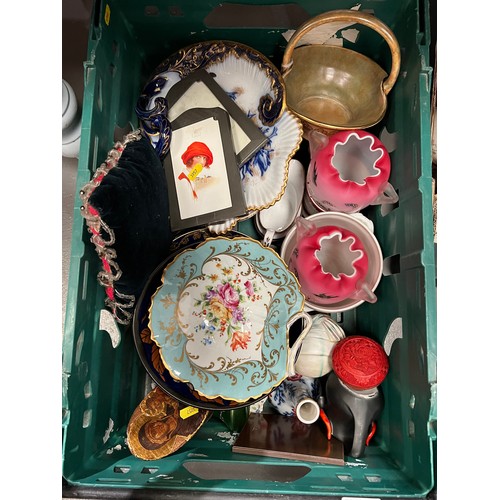 320 - Good box of Victorian + later pottery