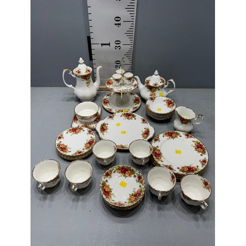 348 - Royal albert country rose 6 place tea / coffee set etc (40 pieces)