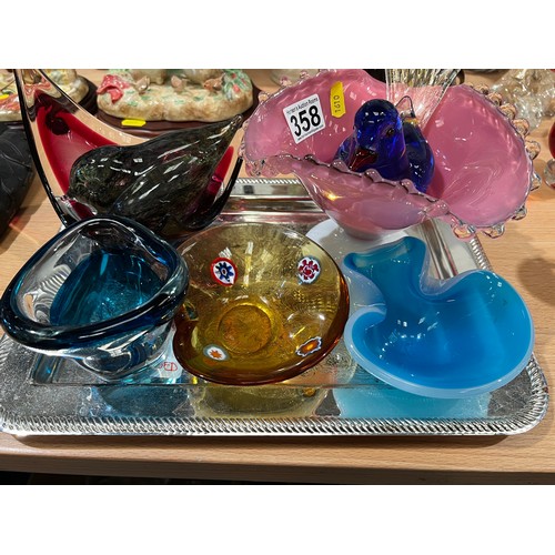 358 - Tray coloured glass, bowls, birds etc (tray not inc)