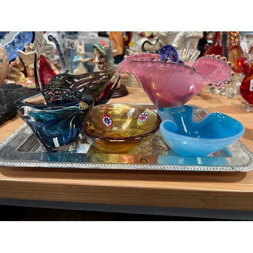 358 - Tray coloured glass, bowls, birds etc (tray not inc)