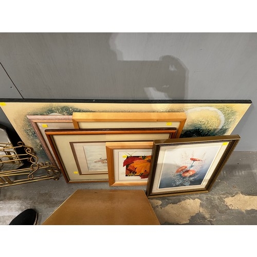 394 - Quantity pictures + gilt frame mirror