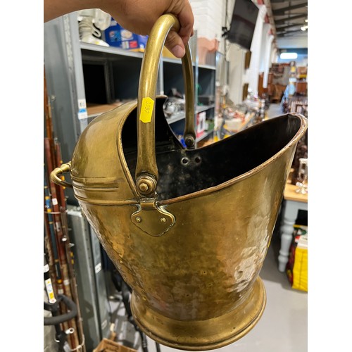 422 - Brass helmet coal scuttle