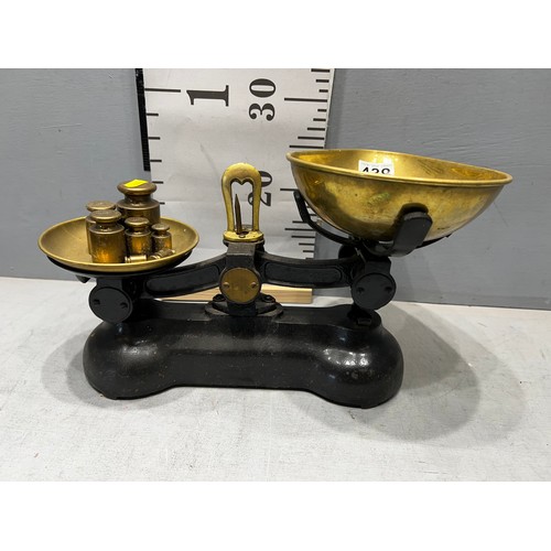 439 - Vintage scales + 2 sets weights