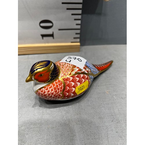 570U - Royal Crown Derby pheasant with silver stopper