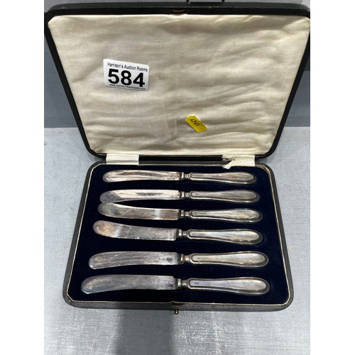 584 - Set of 6 silver butter knives. 154g