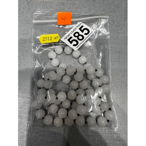 585 - String white jade beads