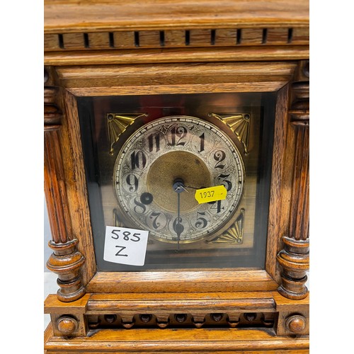 585Z - Antique Oak cased Victorian Bracket clock