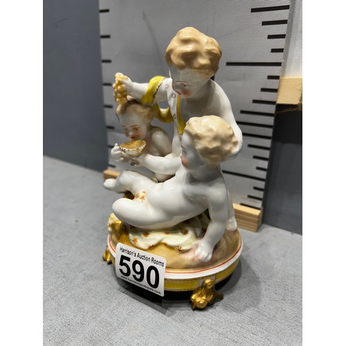 590 - Continental cherub on base