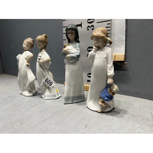 609 - 4 Nao by Lladro figures