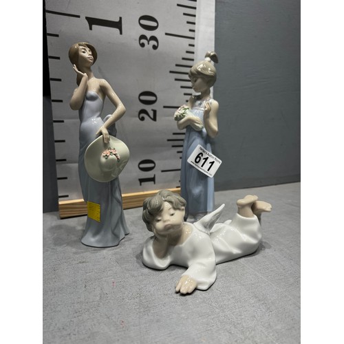 611 - 3 Lladro figures. 1 is a/f