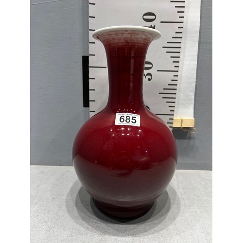 685 - Red Chinese vase