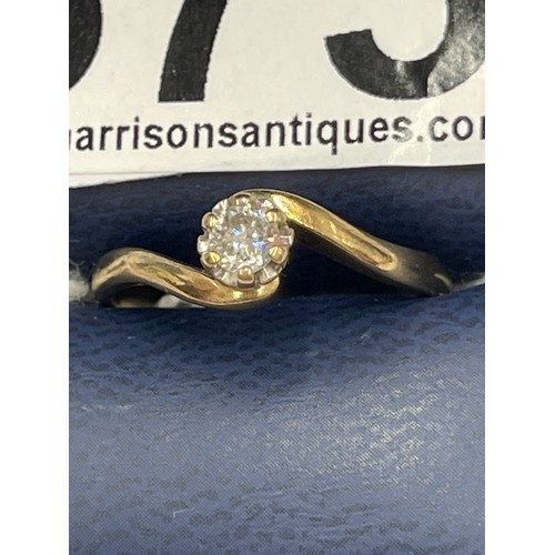 575 - Solitaire diamond ring. Size O. approx 2.3g gross