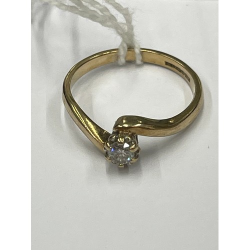 575 - Solitaire diamond ring. Size O. approx 2.3g gross