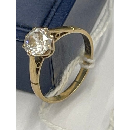 576 - 9ct gold white stone dress ring. Size L. approx 1.7g gross