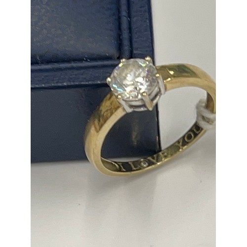 578 - 9ct white stone dress ring. Size L/M. approx 1.4g gross