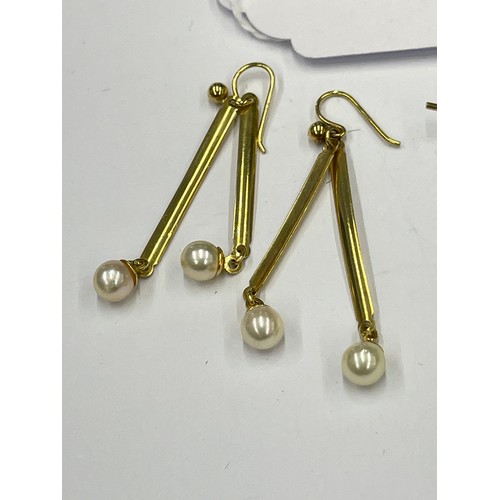 645M - 2 pairs of 9ct gold earrings. approx 2.3g gross