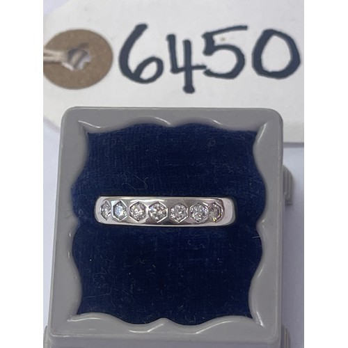 645O - 18ct white gold 7 stone diamond ring. Size N/O. approx 9.9g gross