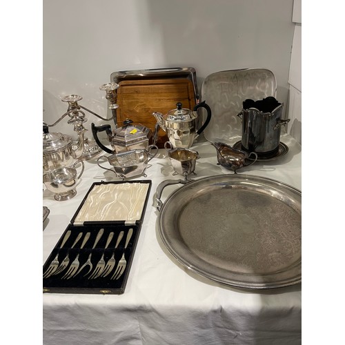 278 - Collection of good early 20th century silver plated ware + silver plated tea sets etc