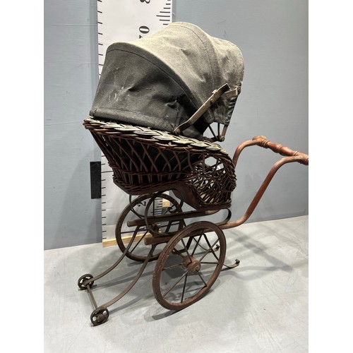 204 - Vintage dolls pram