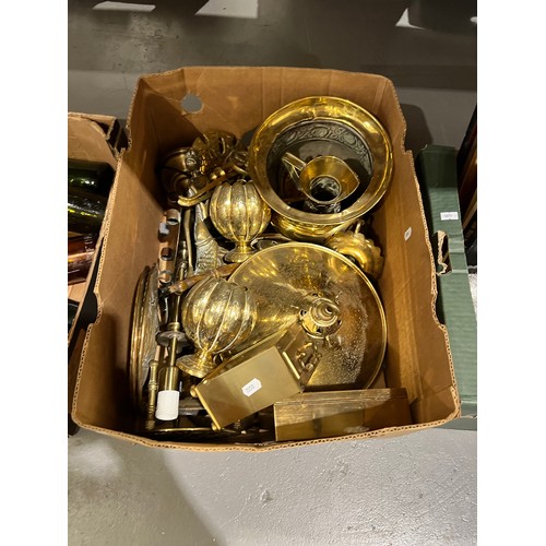 263 - Box good brassware