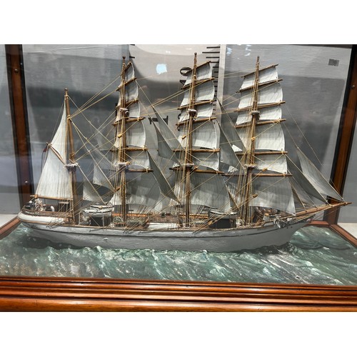 61 - Early 20th century ship in superb early mahogany display case