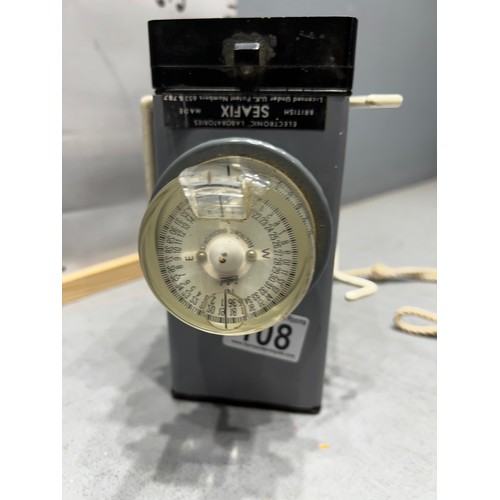 108 - Vintage Sea fix electronic laboratories radio direction finder