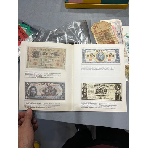 159 - Box of vintage cheques 1930/1940's. Bank notes, book on cheques / bank notes