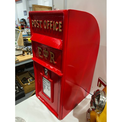 372 - Red cast iron post box