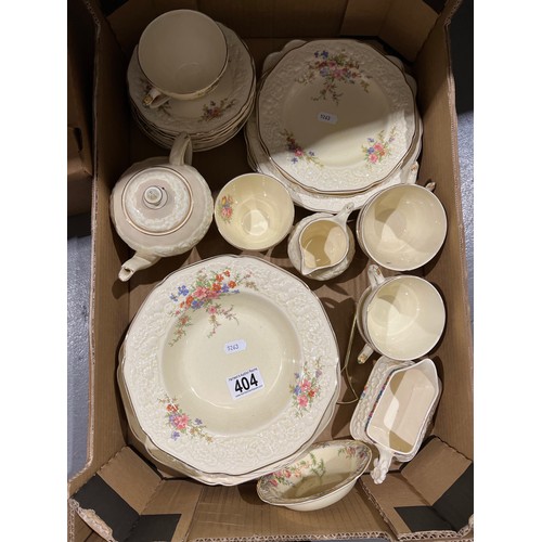 404 - Box crown ducal 'Florentine' dinner ware