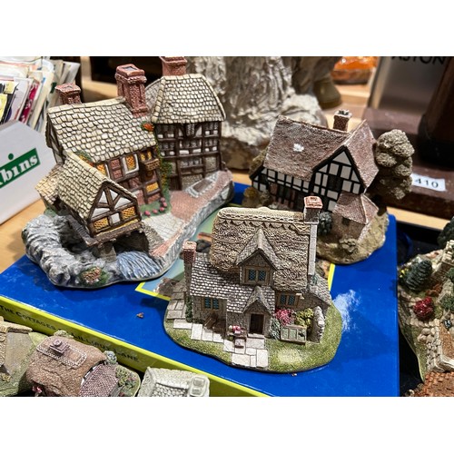 411 - 2 Trays Lilliput lane houses (trays not included)