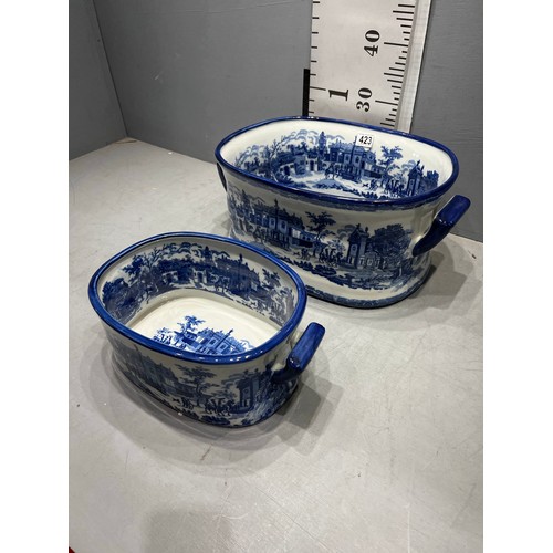 423 - 2 blue + white slipper baths