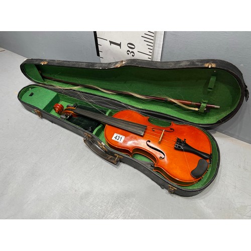 431 - Violin in case