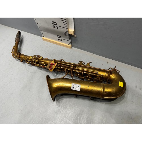 432 - Brass saxophone