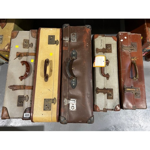 480 - 5 assorted vintage suitcases