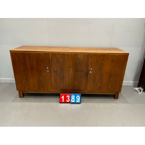 1389 - Superb Scandinavian mid century teak sideboard with fitted drawers