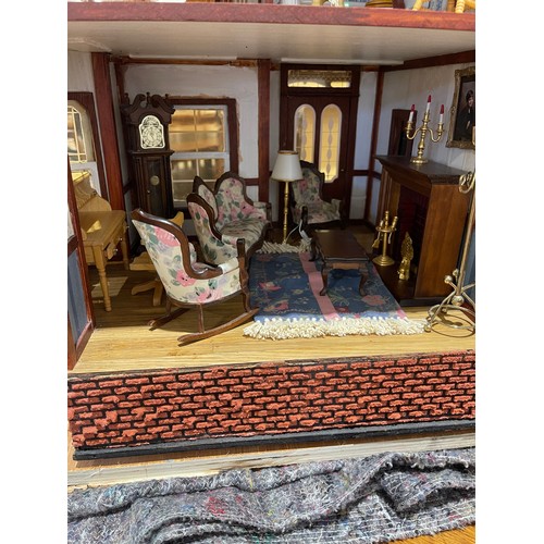 210A - American style dolls house with all furniture