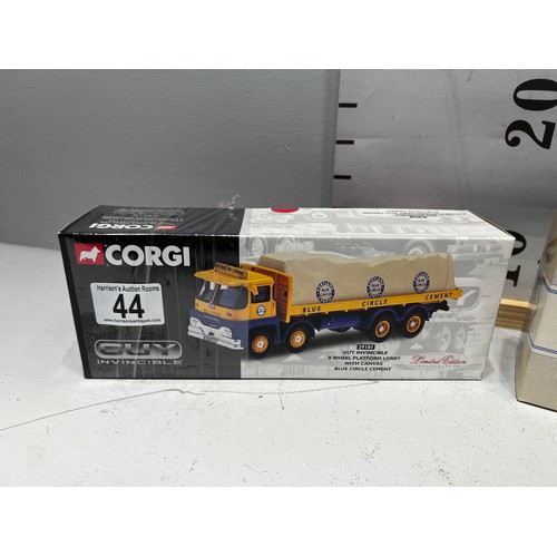 44 - 2 Corgi blue circle cement tanker + 8 wheel platform lorry with canvas boxed