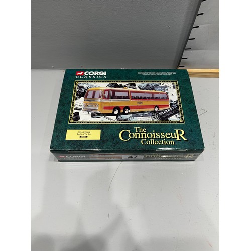 47 - Corgi yelloways bedford val set no 35301 bus boxed