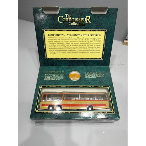 47 - Corgi yelloways bedford val set no 35301 bus boxed