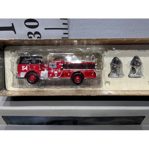 59 - Corgi Chicago fire dept seagrave 'J' engine with 2 figures boxed