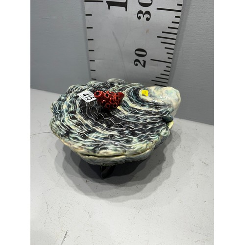 415 - Vintage mussel bowl with lid