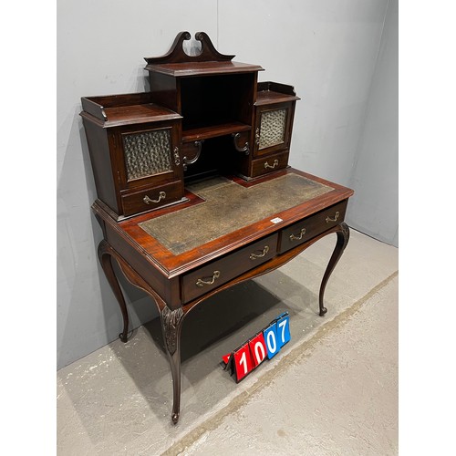 1007 - Victorian mahogany leather top ladies empire desk