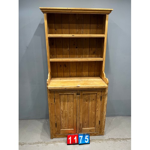 1175 - Victorian irsh pine dresser