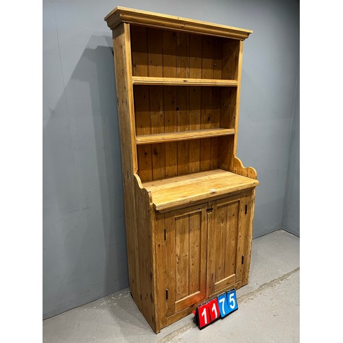 1175 - Victorian irsh pine dresser