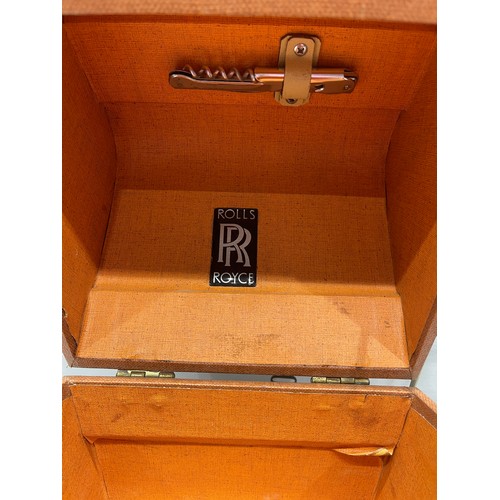 25 - Rolls Royce bottle carrier with cork screw