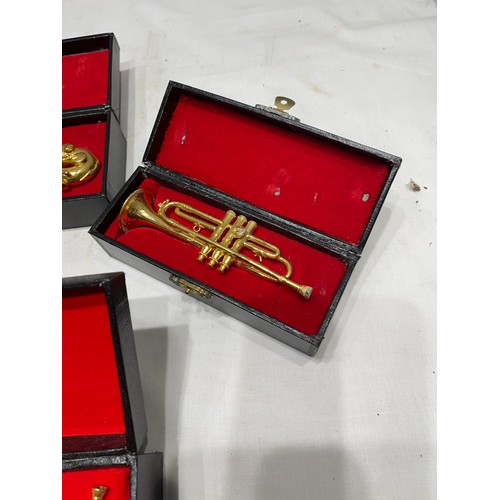 79 - 5 miniature musical items