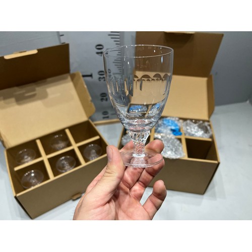 91 - 12 hand engraved glasses boxed